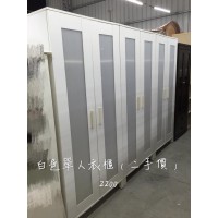白色單人衣櫃